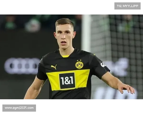 门将科贝尔与后卫施洛特贝克的默契：多特零封基石