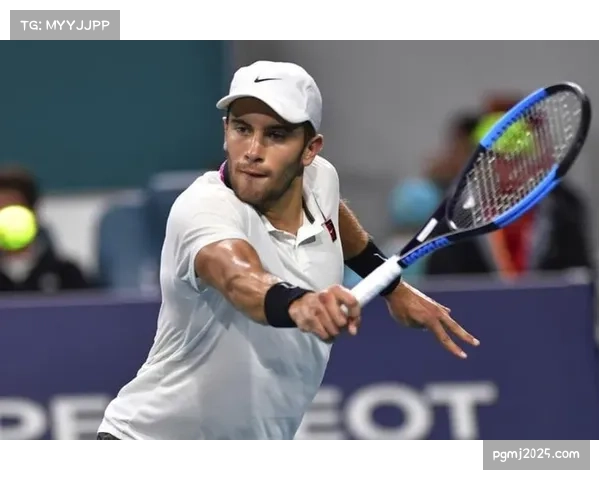 波兰新星艾沃·巴拉尼夫斯基首回合28秒TKO秒杀前NFL选手奥斯汀·莱恩